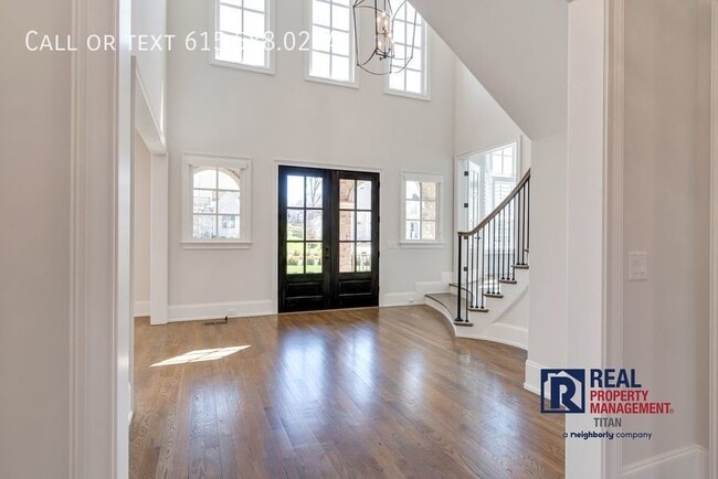 Building Photo - 9220 Lehigh Dr