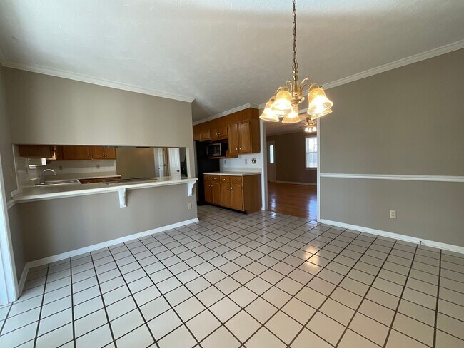 Building Photo - Greenback 37742 - 3 bedroom, 3.5 bath home with bonus room/possible 4th bedroom - Call Terri Kerr...