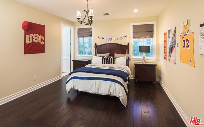 Building Photo - 25531 Prado De Oro
