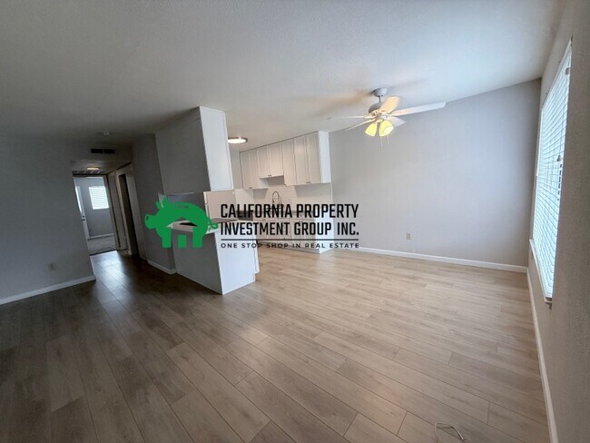 Building Photo - 5422 Marconi Ave