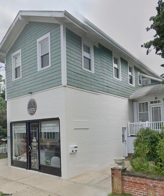 Building Photo - 1052 Shore Rd