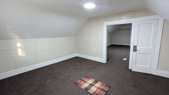 Building Photo - Newly renovated Akron apartment offering spacious rooms and a finished attic for flexible living ...