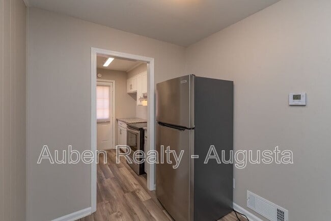 Building Photo - 1604 Johns Rd