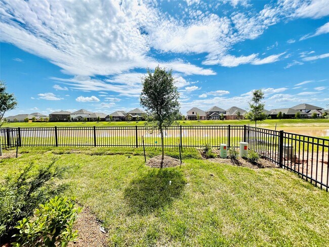 Building Photo - 445 Aurora Creek Ln