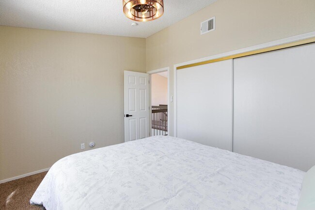 Building Photo - 9817 Dardanelle Ct