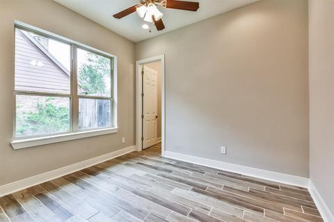 Building Photo - 2014 Briarstem Dr