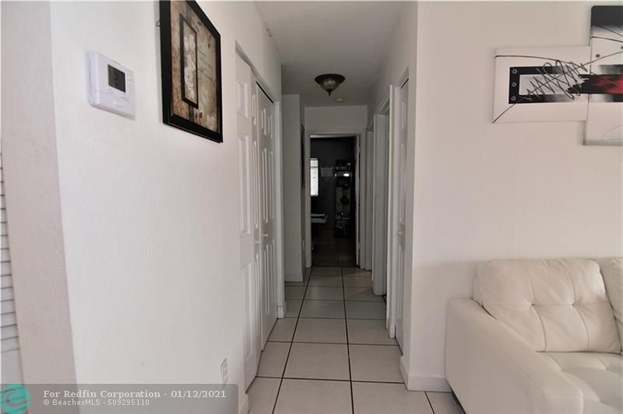 Building Photo - 2860 W 80th St