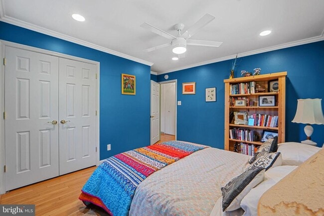 Building Photo - 5929 Avon Dr