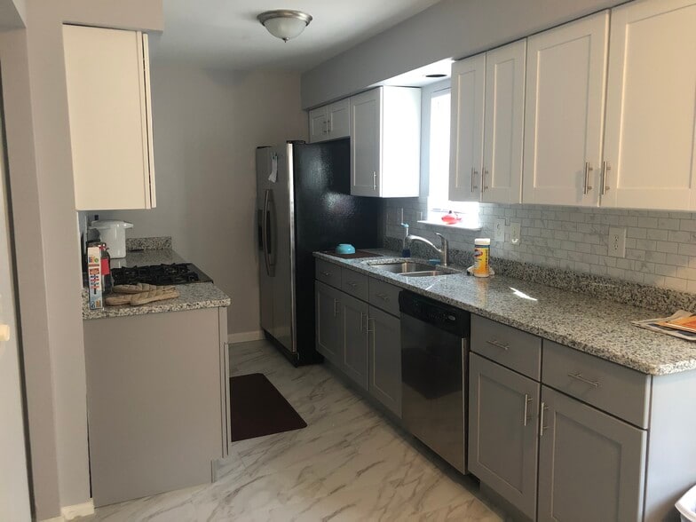 Building Photo - 4406 Stockbridge Ct