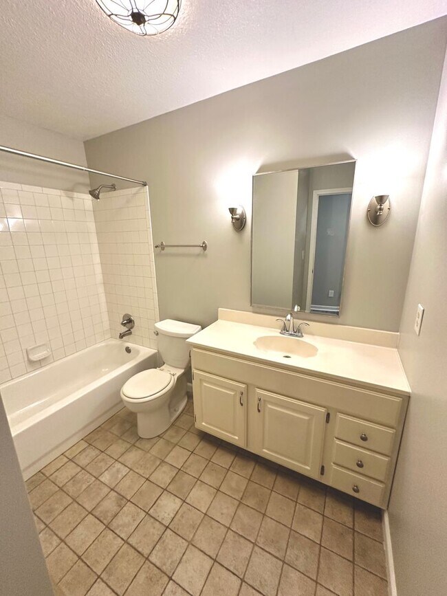 Building Photo - 4532 Timberwilde Dr