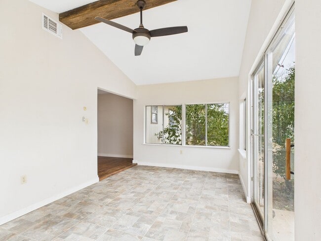 Building Photo - Established Nieghborhood