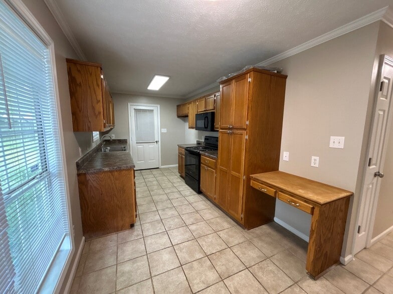 Building Photo - 258 Pleasant Plains Rd