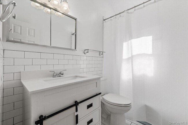 Building Photo - 20 Alex Ln