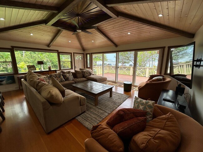 Building Photo - $2500 off 1st Months Rent!! Furnished 3 Bedroom 3 Bath Ocean View Home