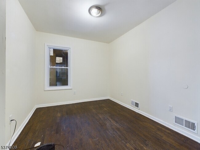 Building Photo - 255 S 19th St