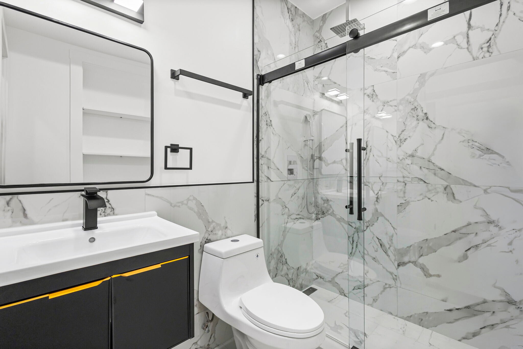 Building Photo - 3934 N Sawyer Ave