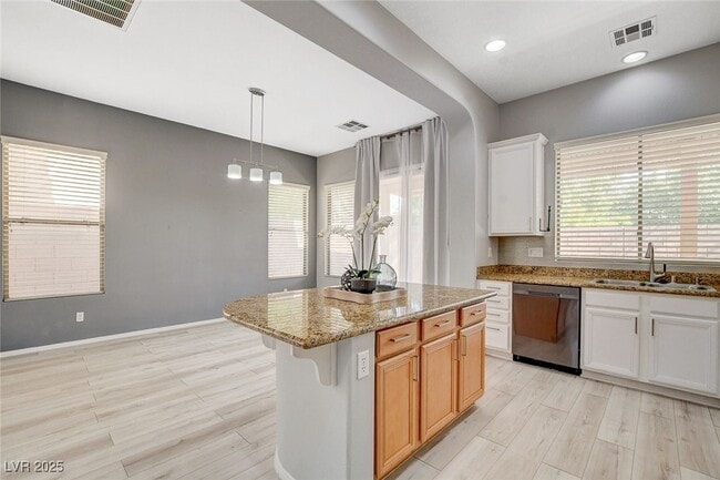 Building Photo - 10482 Calico Pines Ave