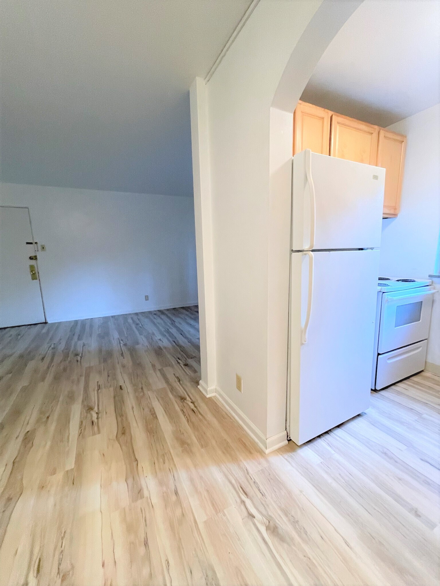 Building Photo - 5712 Phillips Ave