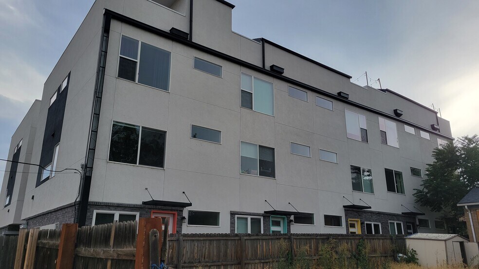 Building Photo - 1340 Sheridan Blvd