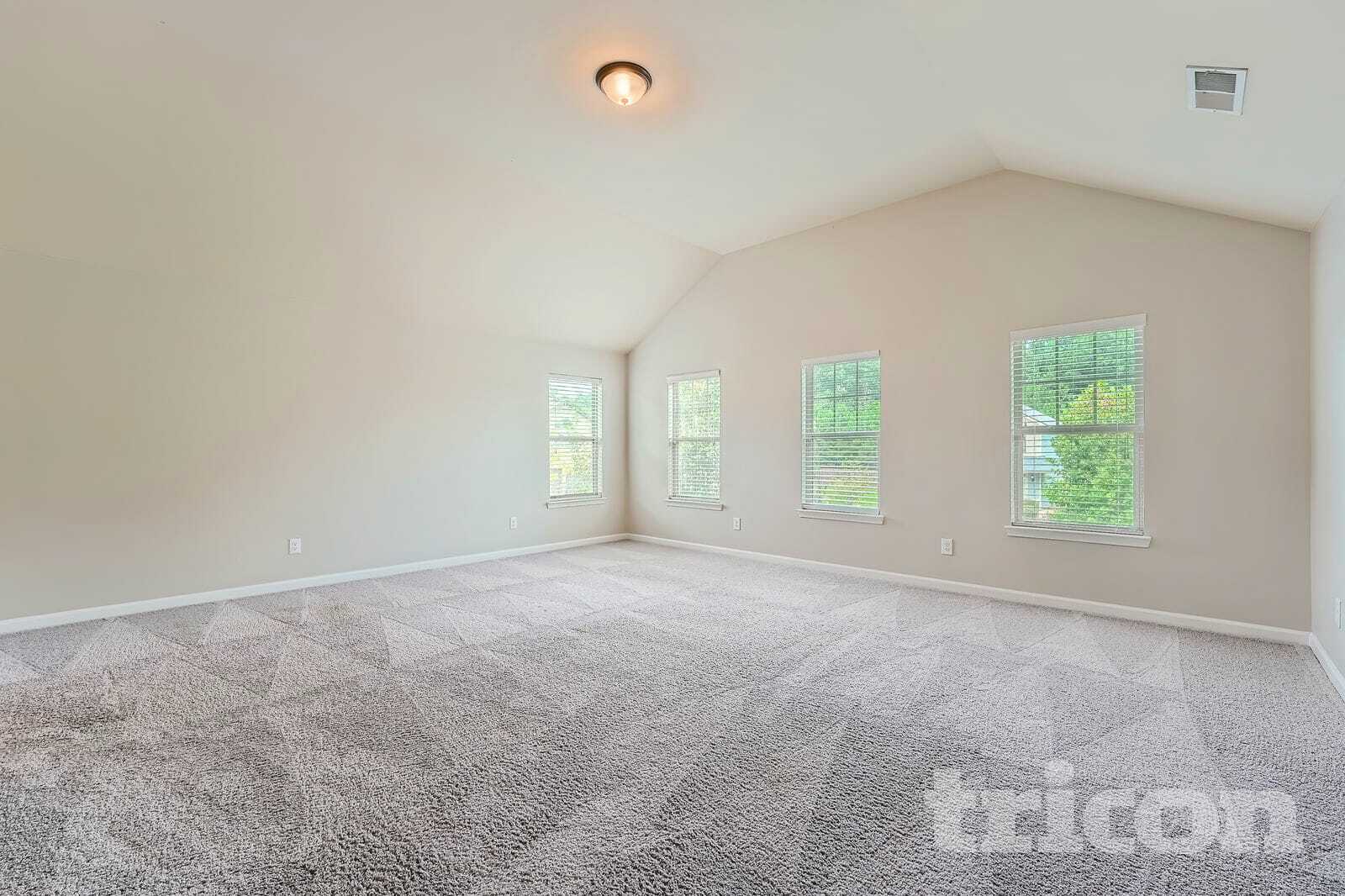 Building Photo - 744 Effendi Pl