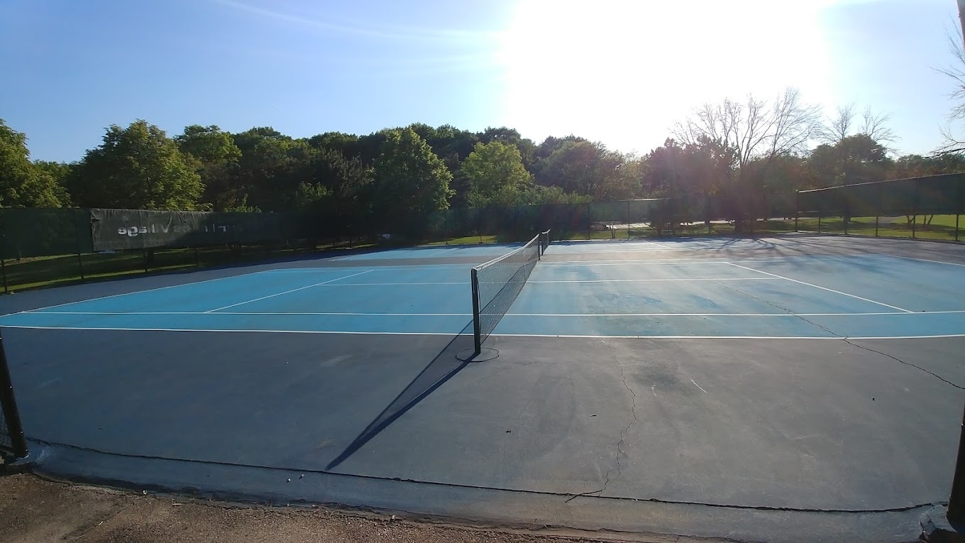 Tennis Courts - 5820 Oakwood Dr