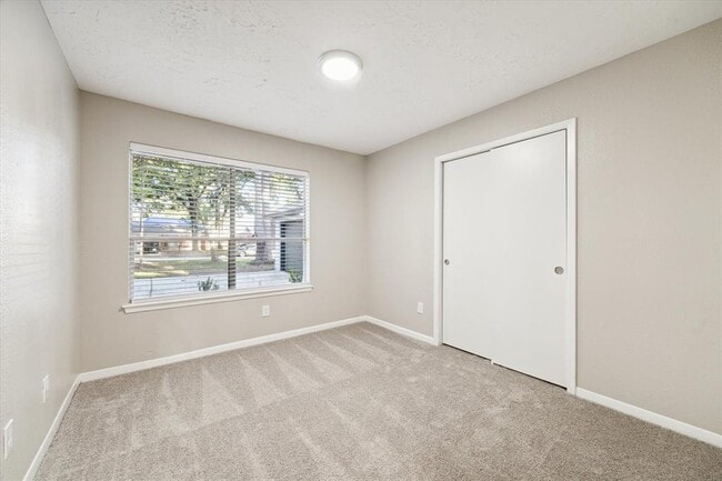 Building Photo - 22811 Cranberry Trail