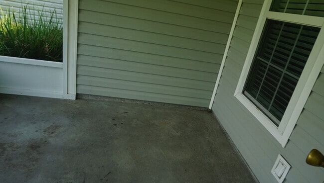Building Photo - Luxury in Lakeland, GA