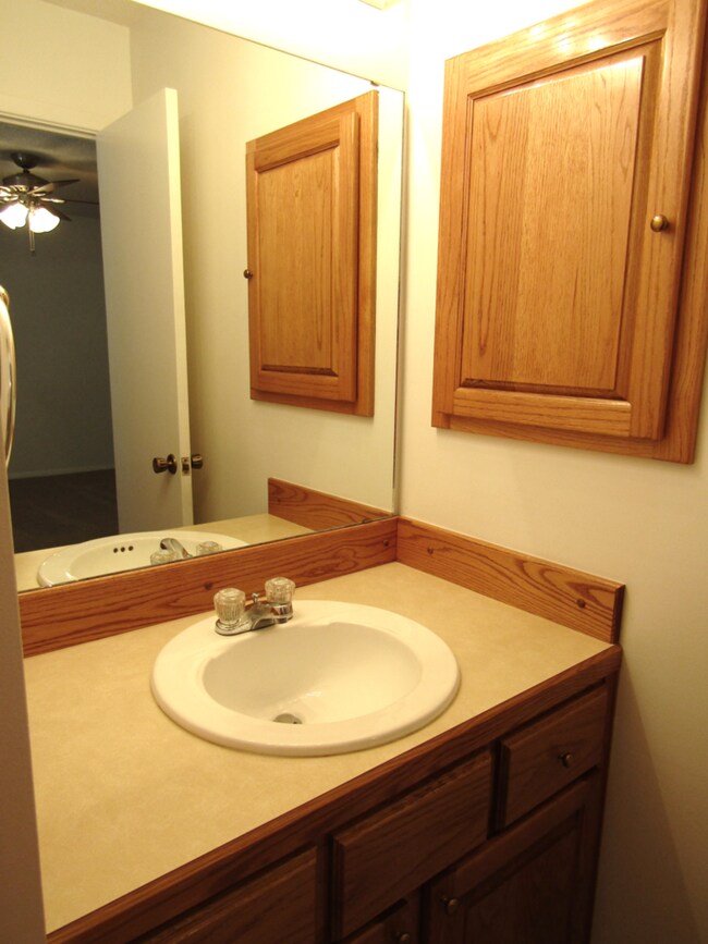 Building Photo - 42 Creekridge Cir