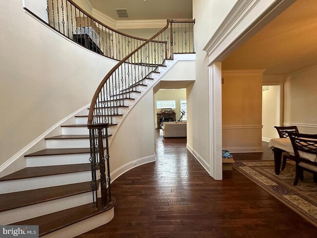 Building Photo - 124 Odyssey Dr