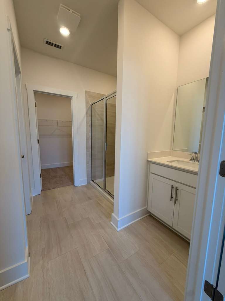 Master Bath - Downstairs Dual Vanity - 4305 Ashland City Hwy