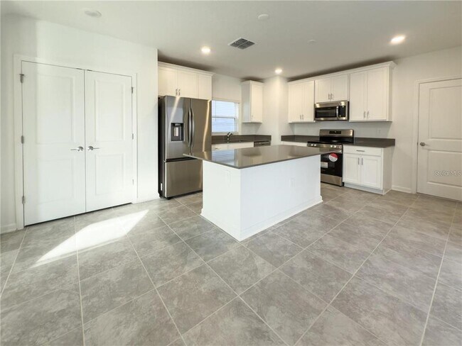 Building Photo - 6343 Blissful St