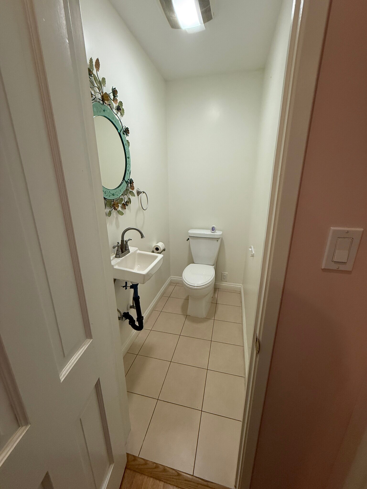 Building Photo - 1162 Panorama Dr