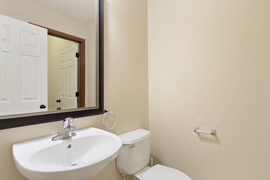 Building Photo - 9540 Washington Boulevard