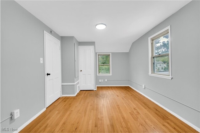 Building Photo - 19415 Shakerwood Rd