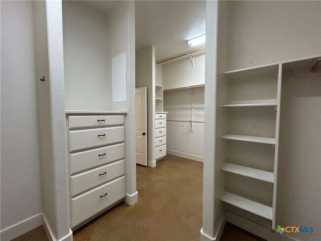 Building Photo - 406 Williams Way