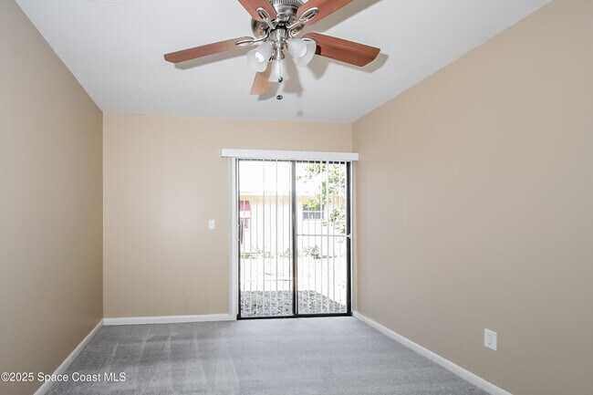 Building Photo - 6621 Fort Pierce Blvd