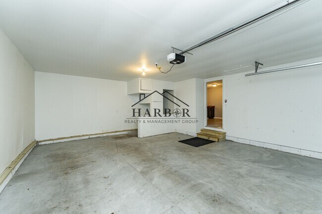 Building Photo - 2622 22nd Ave SE
