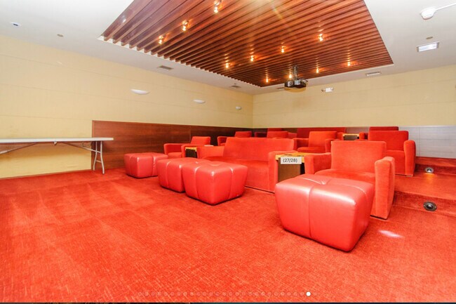 Building Photo - 30 E Huron St