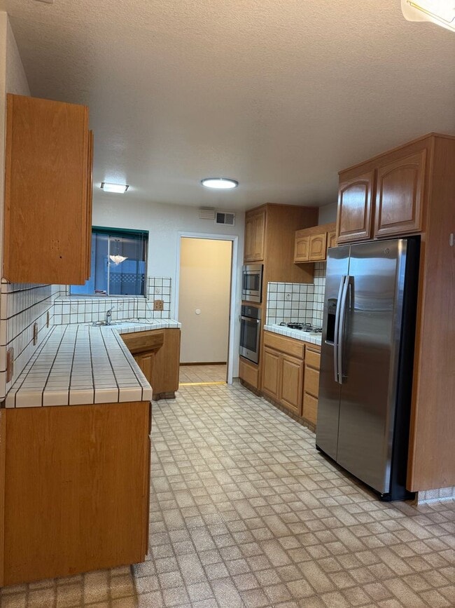 Building Photo - 370 Wright Ave