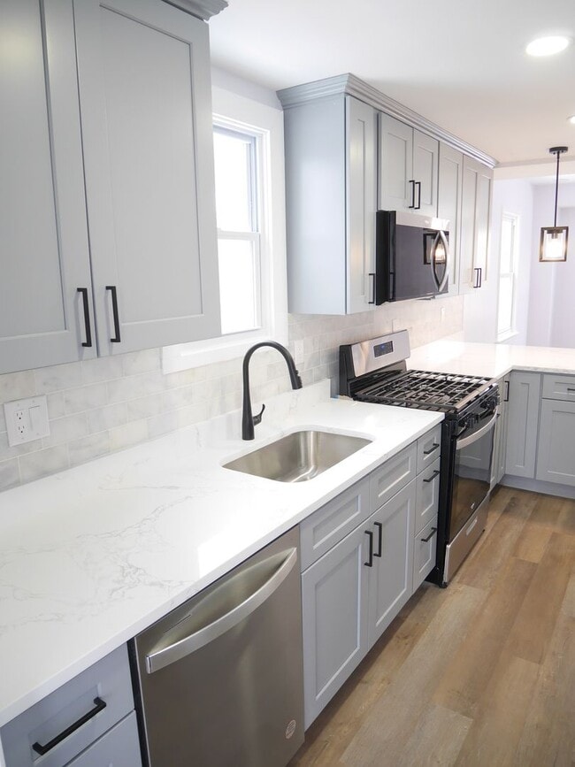 Building Photo - Modern Comfort Meets Prime Location: 3-Bedroom, 4-Bathroom Gem in Parkville, MD!