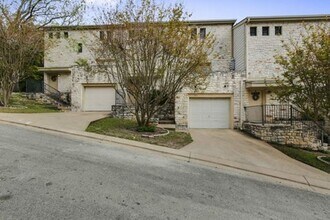 Building Photo - Great Townhouse in Great Hills / Arboretum...