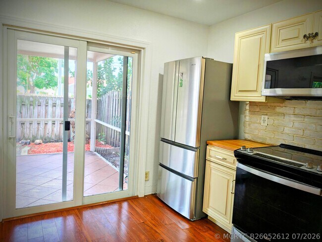 Building Photo - 9785 Ridge Creek Rd