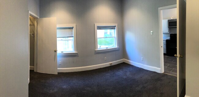 Building Photo - 2415 Saint Charles Ave