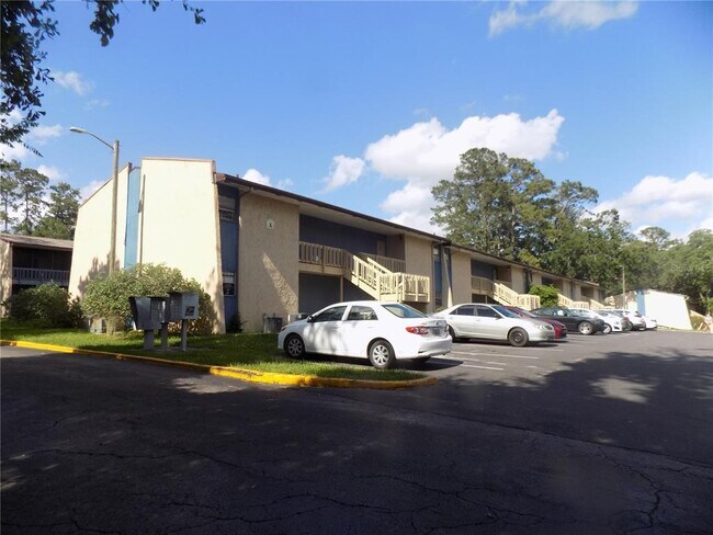 Building Photo - 2811 SW Archer Rd