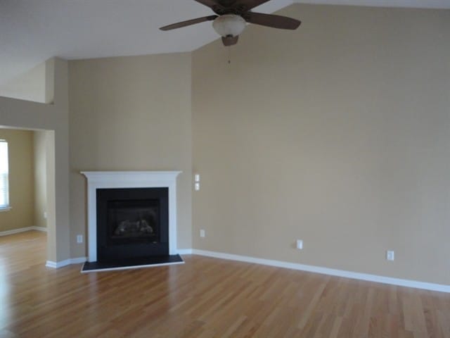 Building Photo - 1005 Glen Hollow Dr