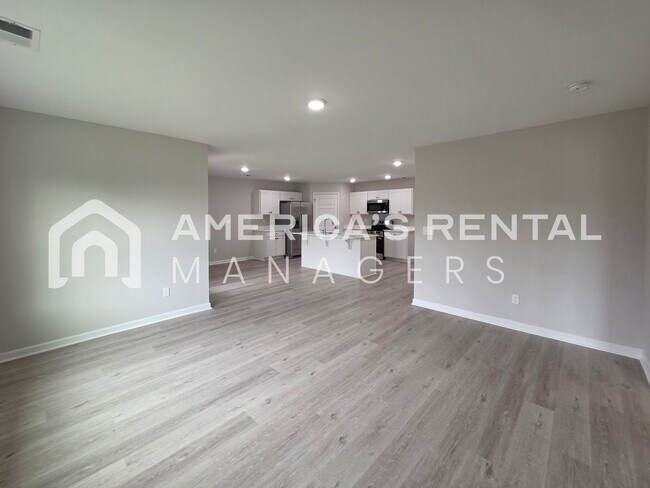 Building Photo - Space to Live, Style to Love!