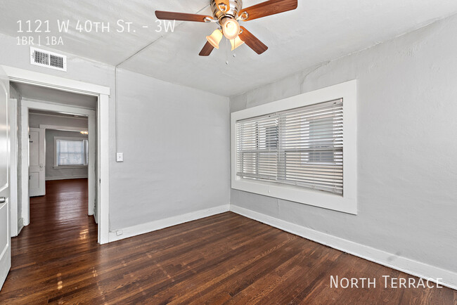 Building Photo - 1121 W 40th St