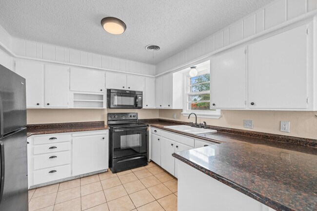 Building Photo - 4814 16th St