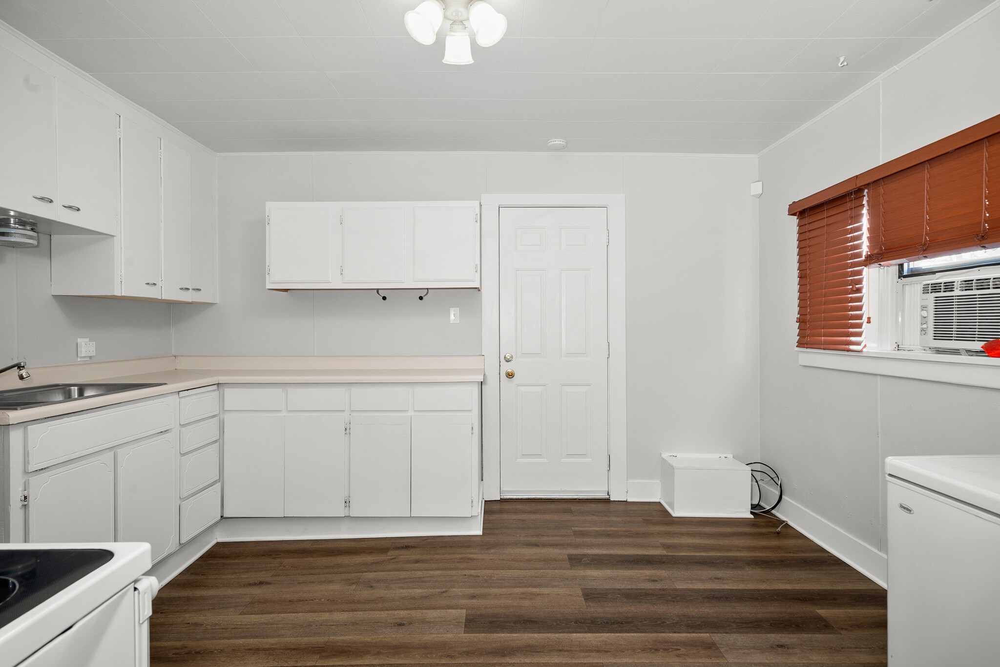 Building Photo - 214 E Euclid Ave