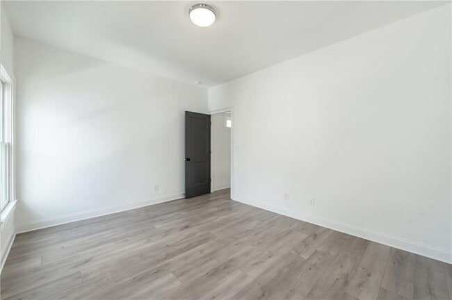 Building Photo - 3272 Stillwood Dr